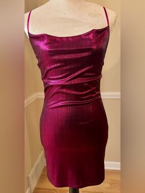 🪩 Sincerely Jules Metallic Magenta Bodycon Mini Dress Strappy & Stretchy—size S